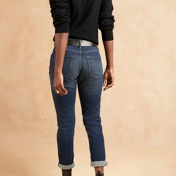 Banana Republic Girlfriend Jeans - Picture 2 of 5